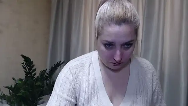 Snapshot of sweetpussy13 chatting on 26, 2, 2025 sweetpussy13 online show from 26, 2, 2025