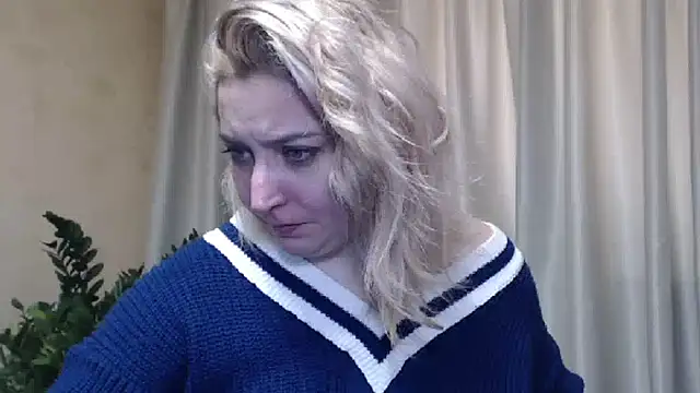 Snapshot of sweetpussy13 chatting on 27, 2, 2025 sweetpussy13 online show from 27, 2, 2025