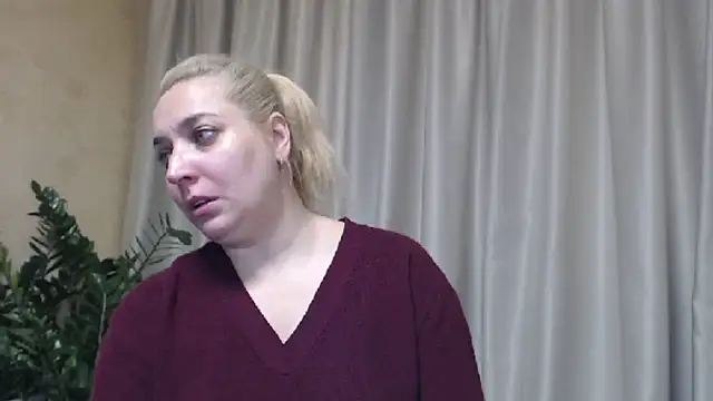 Snapshot of sweetpussy13 chatting on 29, 10, 2025 sweetpussy13 online show from 29, 10, 2025