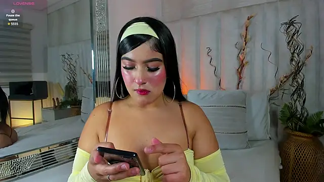 Snapshot of im_ariana_ chatting on 29, 7, 2026 im ariana online show from 29, 7, 2026