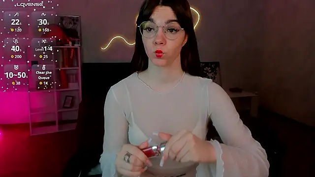 miss  evelyne online show from 19, 2, 2026