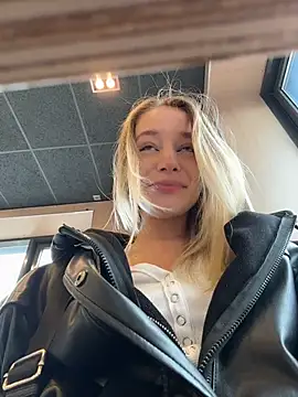 Snapshot of sssativa_more chatting on 27, 3, 2026 sssativa more online show from 27, 3, 2026