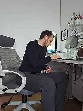 Lovebackground online show from 27, 2, 2026