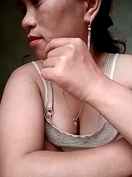 ngaytho004 online show from 18, 4, 2026