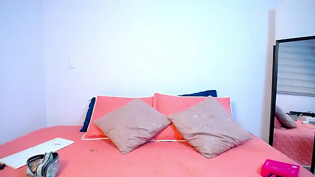 Snapshot of Parislennon chatting on 17, 1, 2026 Parislennon online show from 17, 1, 2026