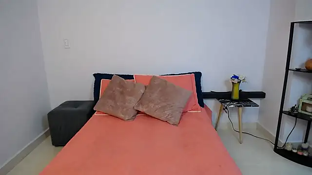 Snapshot of Parislennon chatting on 7, 2, 2026 Parislennon online show from 7, 2, 2026