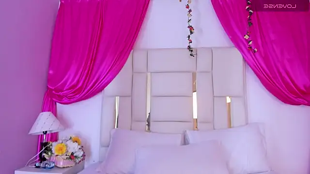 Silvanna-Casstro online show from 27, 4, 2026