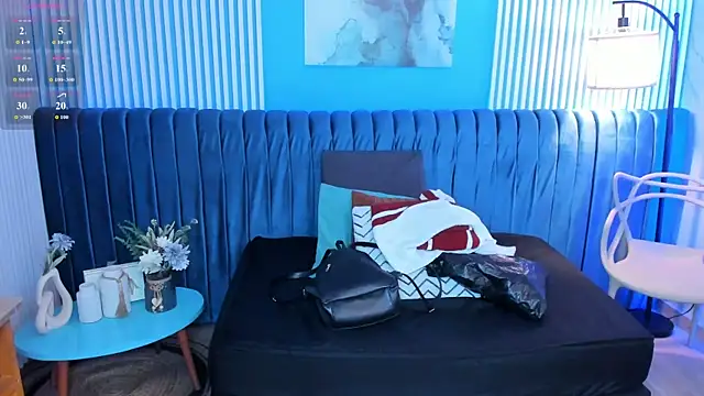 dahianeconnor online show from 24, 7, 2026