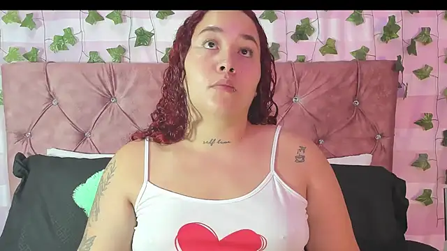 Snapshot of Ayla-marttinez chatting on 8, 2, 2026 Ayla-marttinez online show from 8, 2, 2026