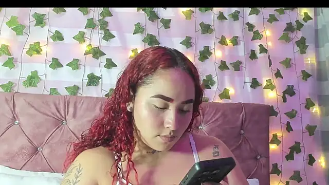 Snapshot of Ayla-marttinez chatting on 18, 2, 2026 Ayla-marttinez online show from 18, 2, 2026