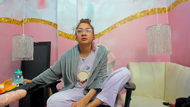 Jadde Greyy  online show from 19, 4, 2026