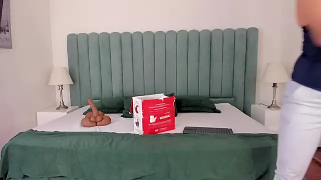 Scarlett  Noir online show from 20, 4, 2026