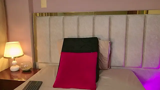 PaulinaSaint online show from 13, 2, 2026