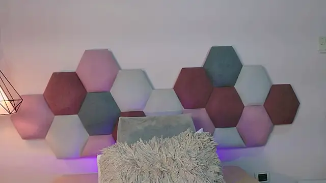 PaulinaSaint online show from 10, 3, 2026