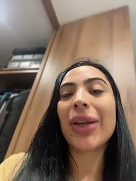 ValeriaTorress  online show from 15, 4, 2026