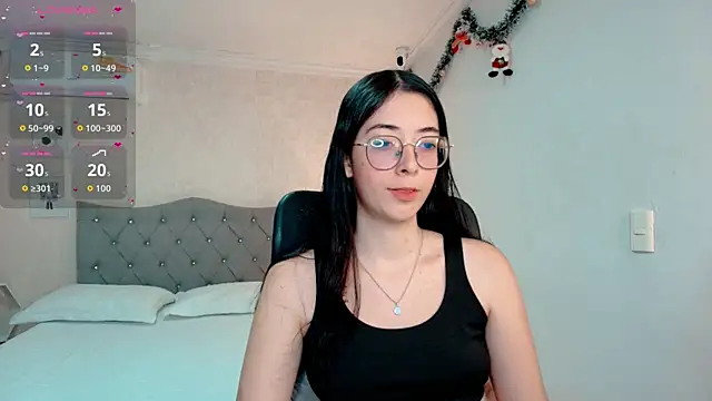 Snapshot of emmalove_doll chatting on 7, 1, 2026 emmalove doll online show from 7, 1, 2026