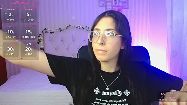 Snapshot of emmalove_doll chatting on 24, 2, 2026 emmalove doll online show from 24, 2, 2026