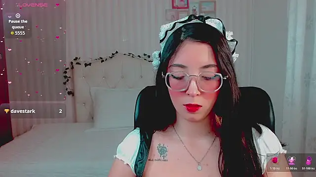 Snapshot of emmalove_doll chatting on 7, 3, 2026 emmalove doll online show from 7, 3, 2026