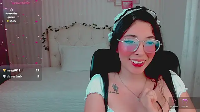 Snapshot of emmalove_doll chatting on 8, 3, 2026 emmalove doll online show from 8, 3, 2026