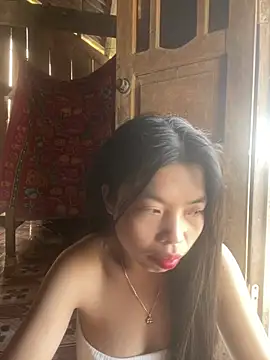 Snapshot of lux-su chatting on 5, 5, 2026 lux-su online show from 5, 5, 2026