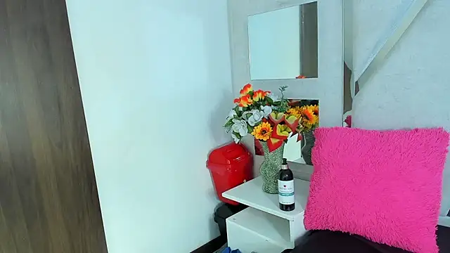 Alana Hotterr online show from 14, 2, 2026