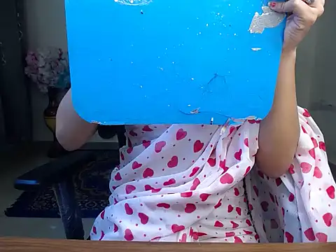 Shy nivi online show from 18, 4, 2026