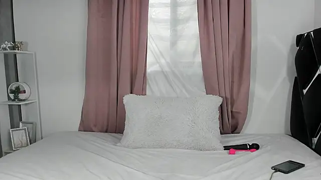 Annyeliz online show from 9, 6, 2026