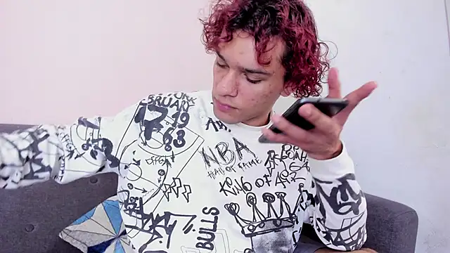 TAYSON SCOTT online show from 6, 3, 2026