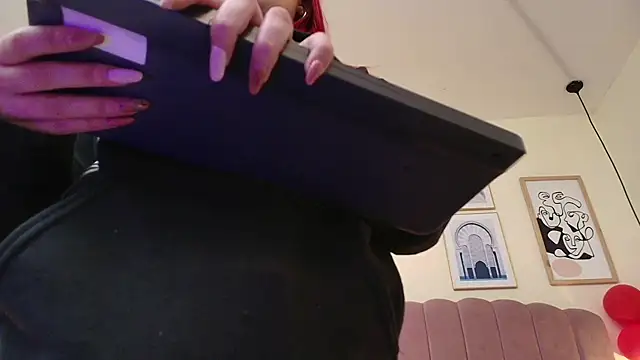 Celestee15  online show from 4, 3, 2026