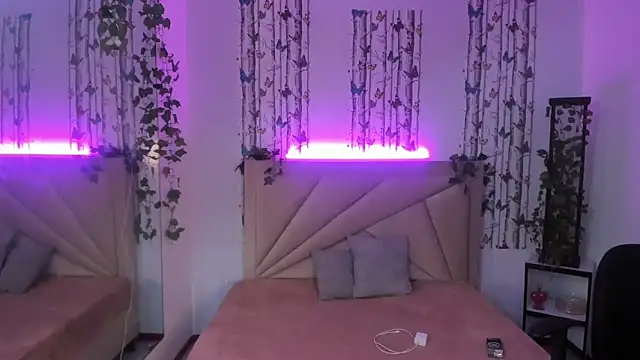 valeria dark  online show from 9, 2, 2026