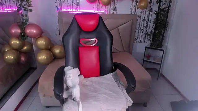 valeria dark  online show from 21, 4, 2026