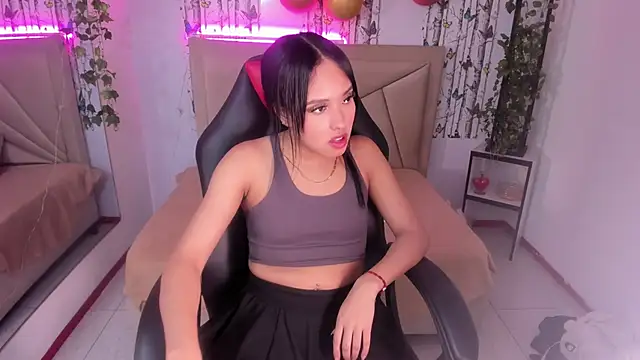 valeria dark  online show from 28, 4, 2026