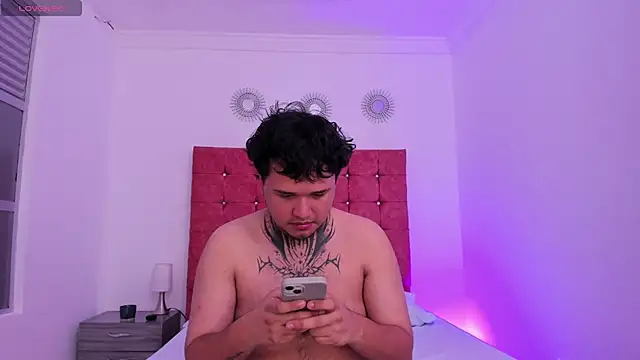 Beele and Evie online show from 3, 3, 2026