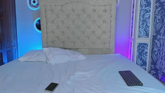 Beele and Evie online show from 17, 3, 2026