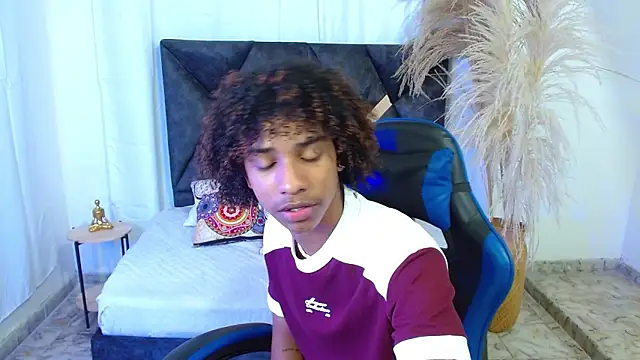 angelll18  online show from 14, 2, 2026