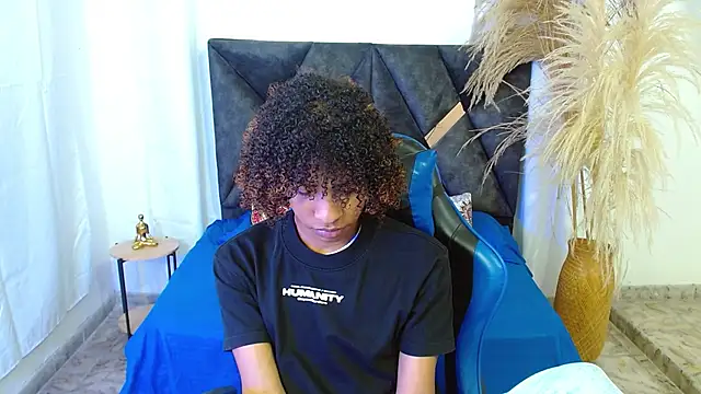 angelll18  online show from 14, 4, 2026