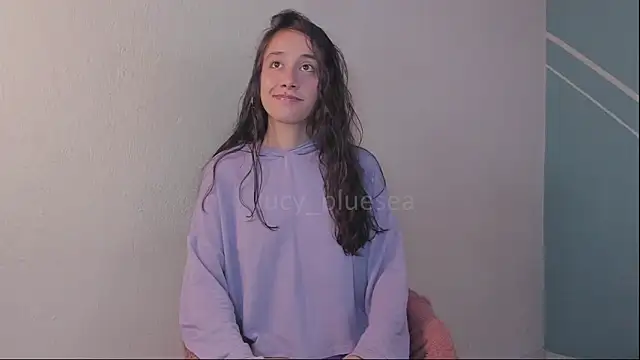 Lucy-Bluesea online show from 24, 4, 2026