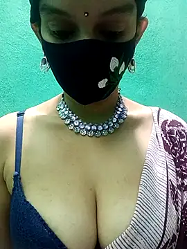 Snapshot of Radhi_Radhu chatting on 1, 2, 2026 Radhi Radhu online show from 1, 2, 2026