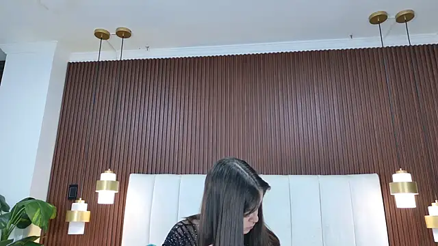 Carrie GB online show from 22, 4, 2026