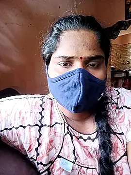 Snapshot of Tamil_Bhuvi69 chatting on 18, 12, 2025 Tamil Bhuvi69 online show from 18, 12, 2025