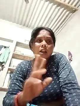 Shreya pandit online show from 25, 4, 2026