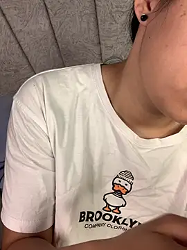 Val12777 online show from 18, 3, 2026