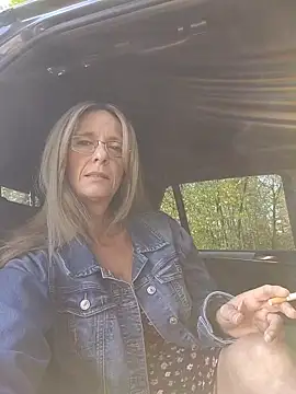 Sacha Scorp online show from 8, 4, 2026