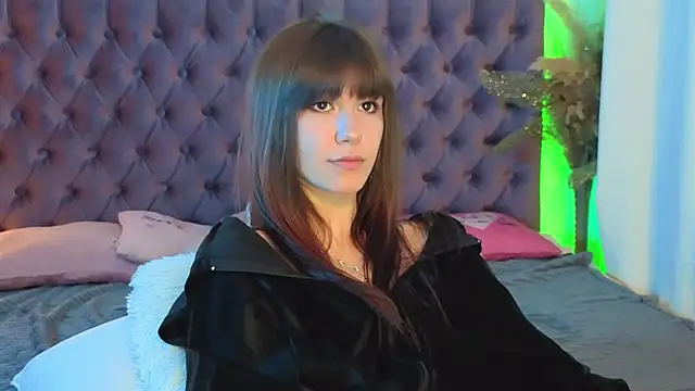 Snapshot of MilanaHotts chatting on 5, 6, 2026 MilanaHotts online show from 5, 6, 2026