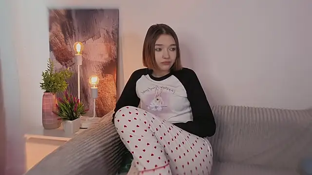 Leyla crsh online show from 5, 2, 2026