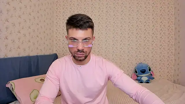 Snapshot of Tony_Wolf chatting on 20, 12, 2025 Tony Wolf online show from 20, 12, 2025