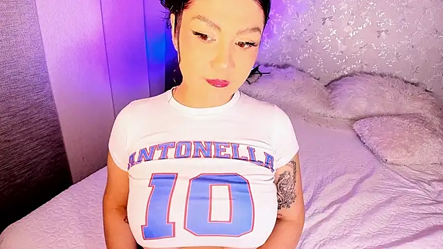 AntonellaFerrerr 1 online show from 6, 6, 2026