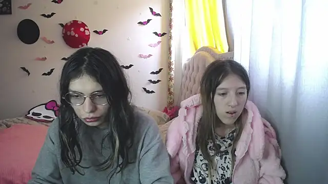 Briar y Blair online show from 13, 3, 2026