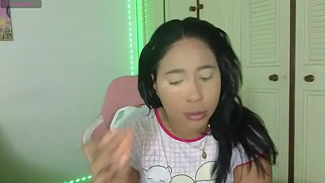 Snapshot of Valery__lovex chatting on 19, 2, 2026 Valery lovex online show from 19, 2, 2026