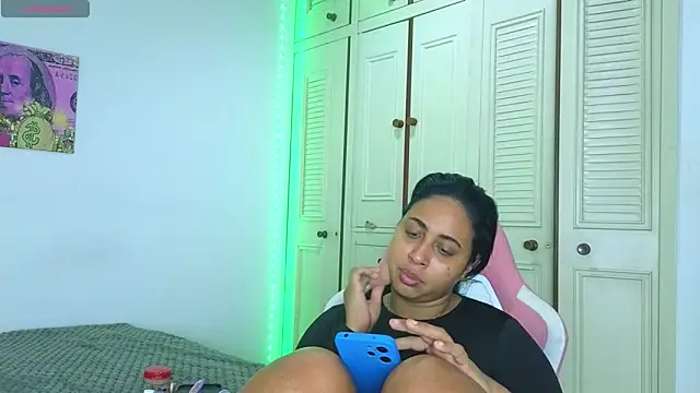 Snapshot of Valery__lovex chatting on 21, 2, 2026 Valery lovex online show from 21, 2, 2026